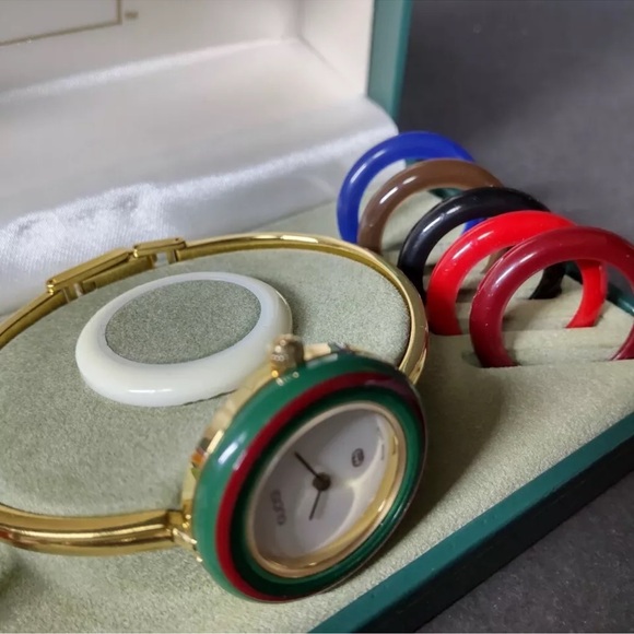 RARE 14k Gold Plated Beautiful 😍 Vintage GUCCI Collectors Watch Bracelet - Picture 3 of 10